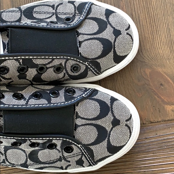 COACH🖤Like New Sneakers - Picture 8 of 12